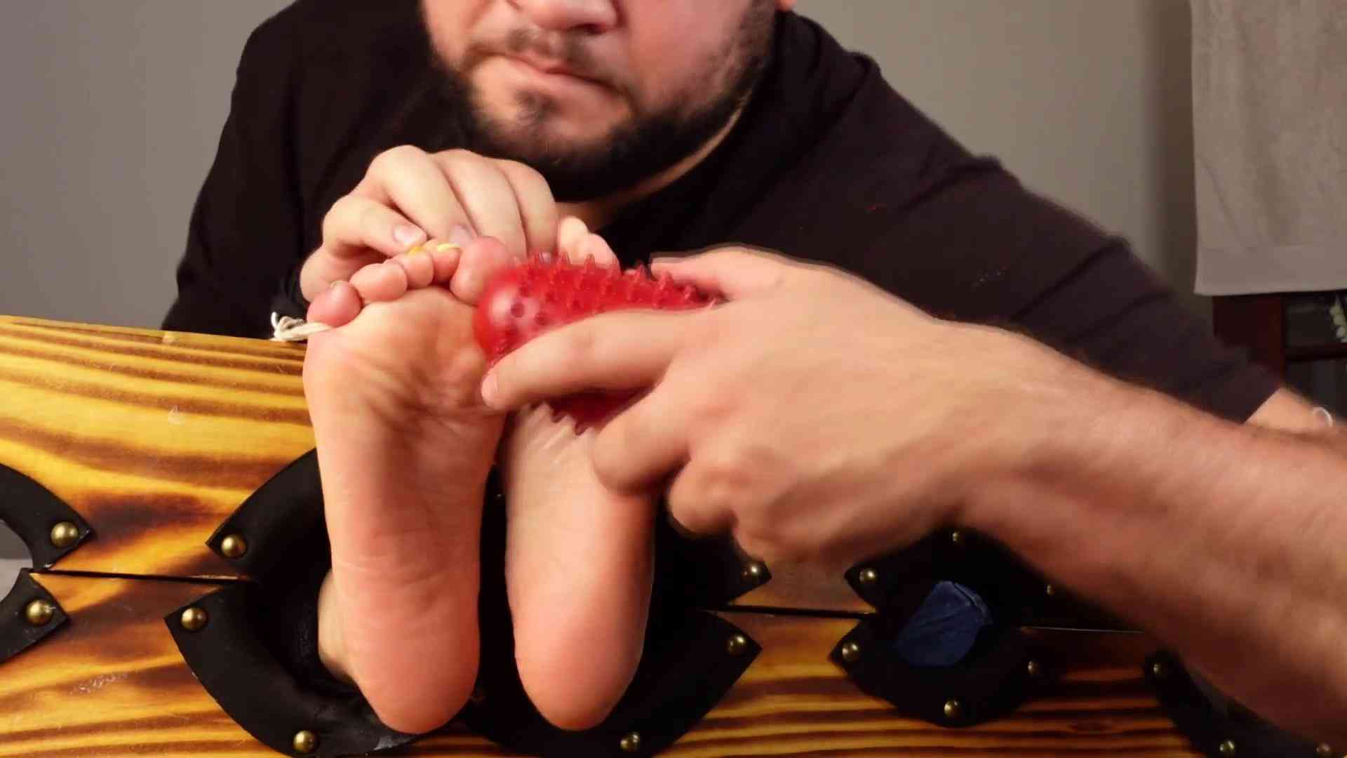 Fantoms First Time Aggressive Dom Tickles![00-09-41][20230627-230142905].jpg