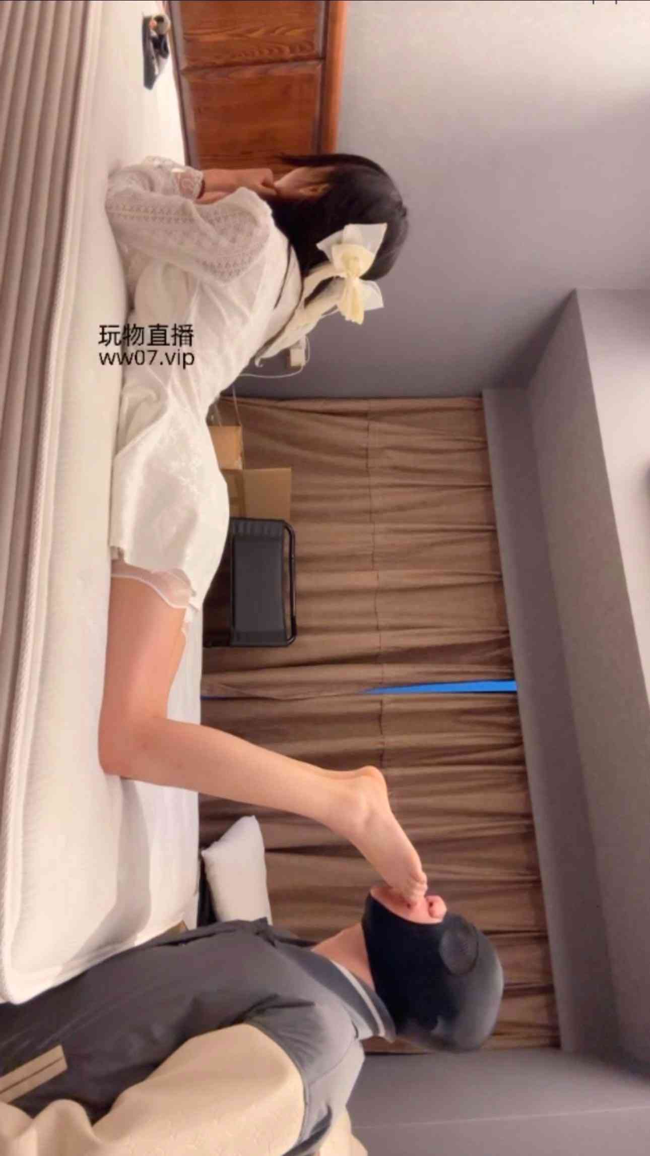 222019sj8mmqust1861ts0.jpg