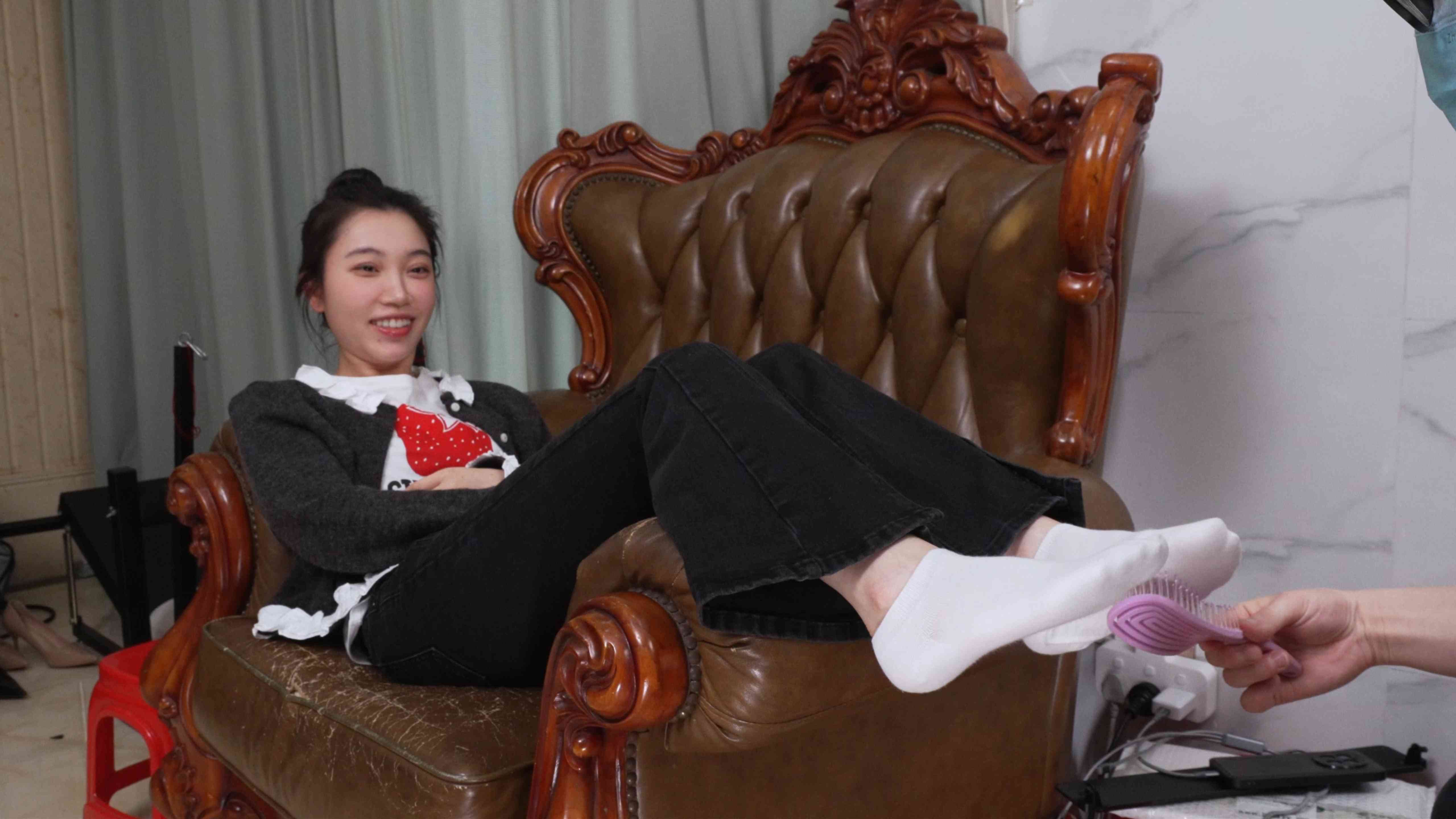 屏幕截图 2025-04-23 211052.png