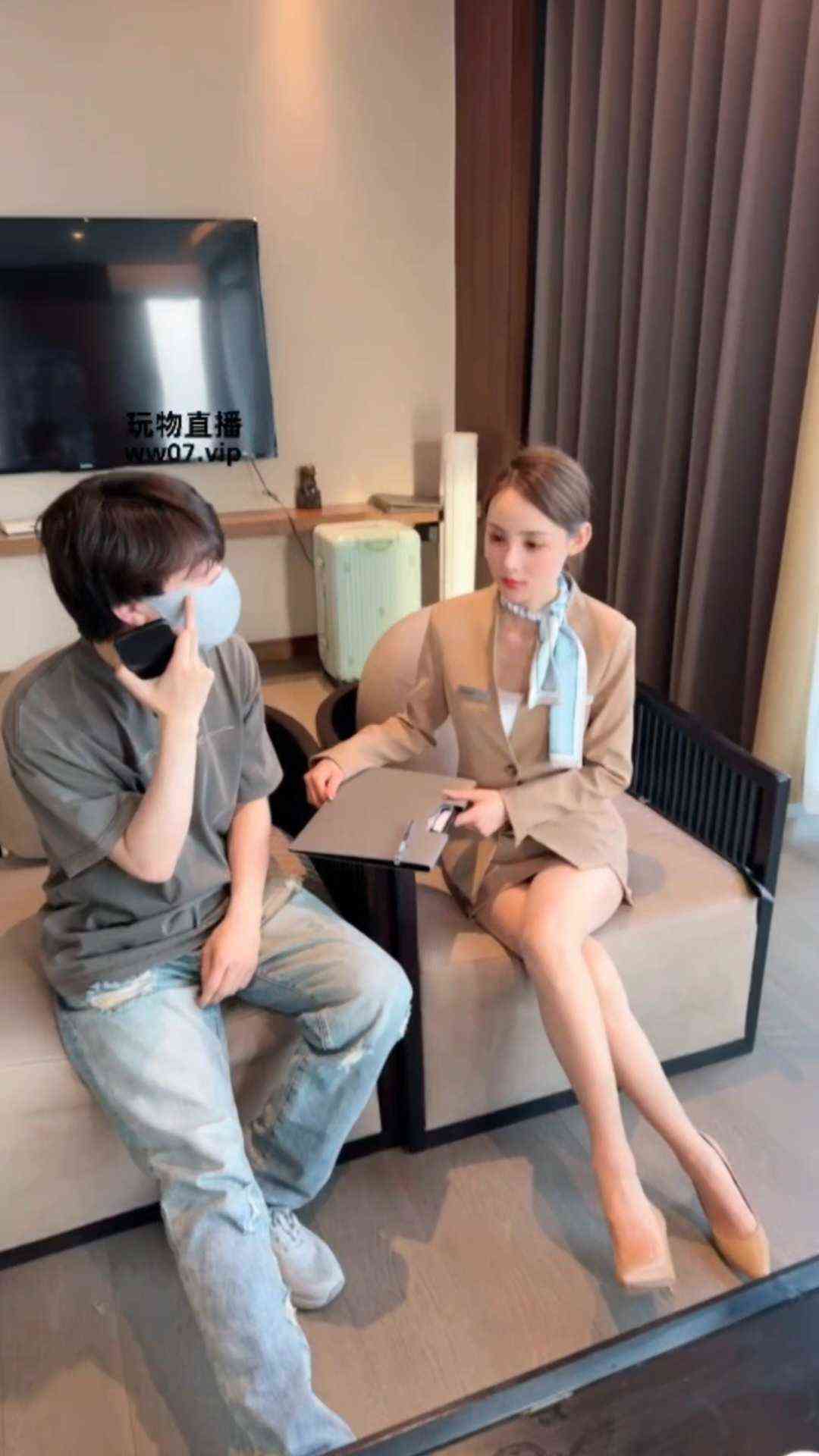 112357yueu4elljh449all.jpg