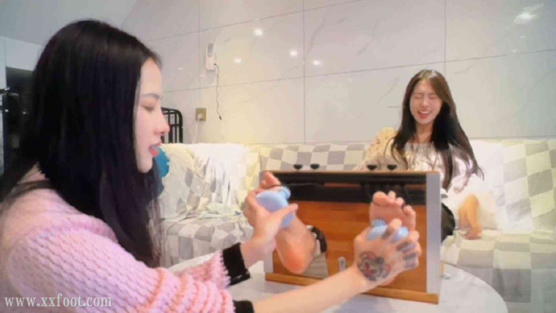 100917tvlah92929vj943j.jpg