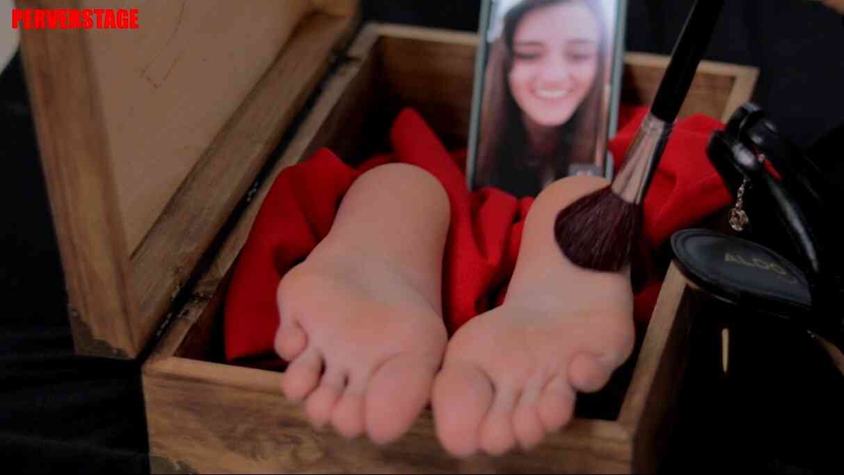 225150yq00z7nk4xwh6677.jpg