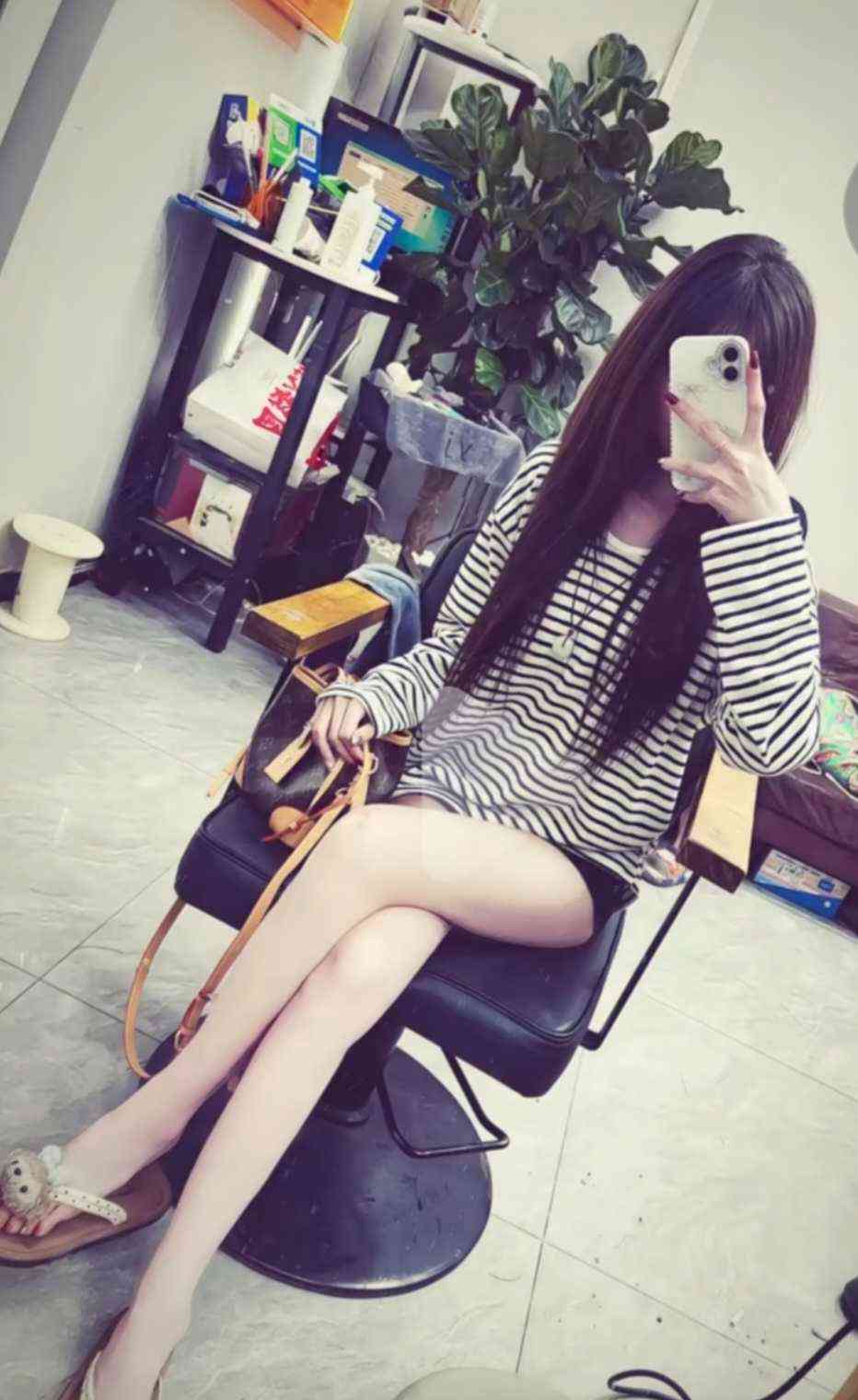 231504d1u4zuqq4kkx0qj6.jpg