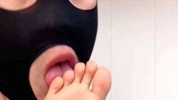 【足彩馆】沉浸式tian学生妹妹的真实原味脚