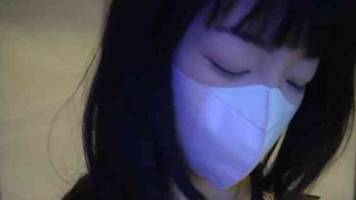 油亮丝玉足美女，，脱掉小皮鞋丝足挠痒！