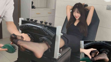 【小可原创】 扰民作品 小姐姐的脚底是变态敏感全程大笑