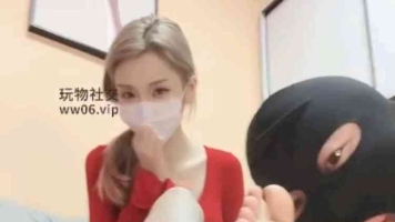 【一维】黑丝裸足tiao狗